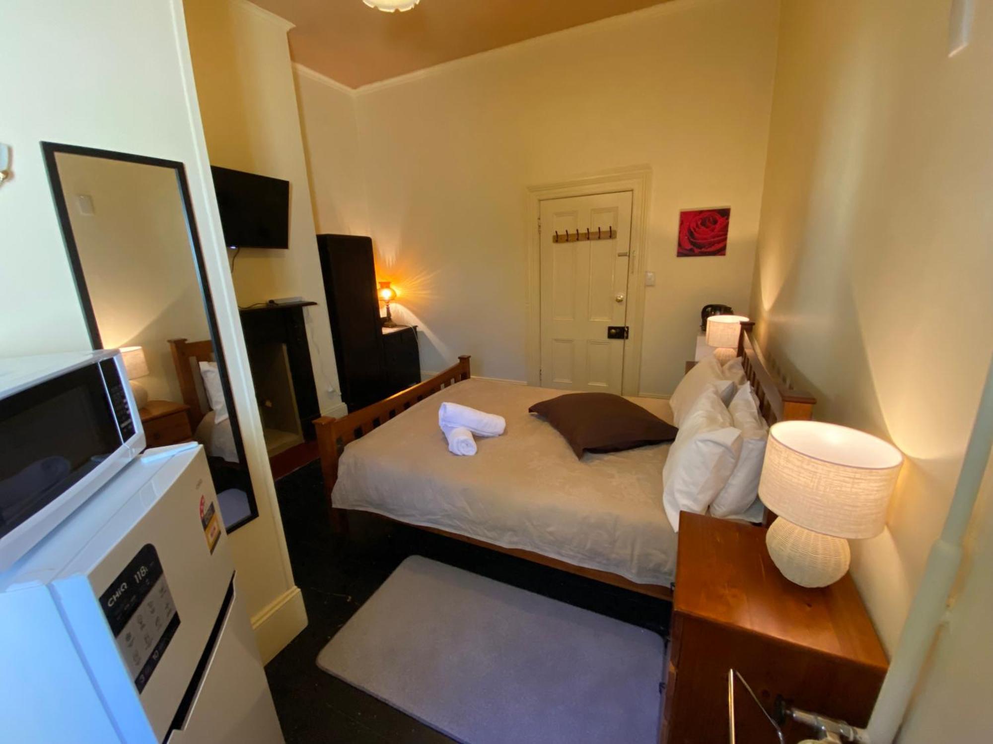 Ellstanmor Guesthouse Кума Екстериор снимка