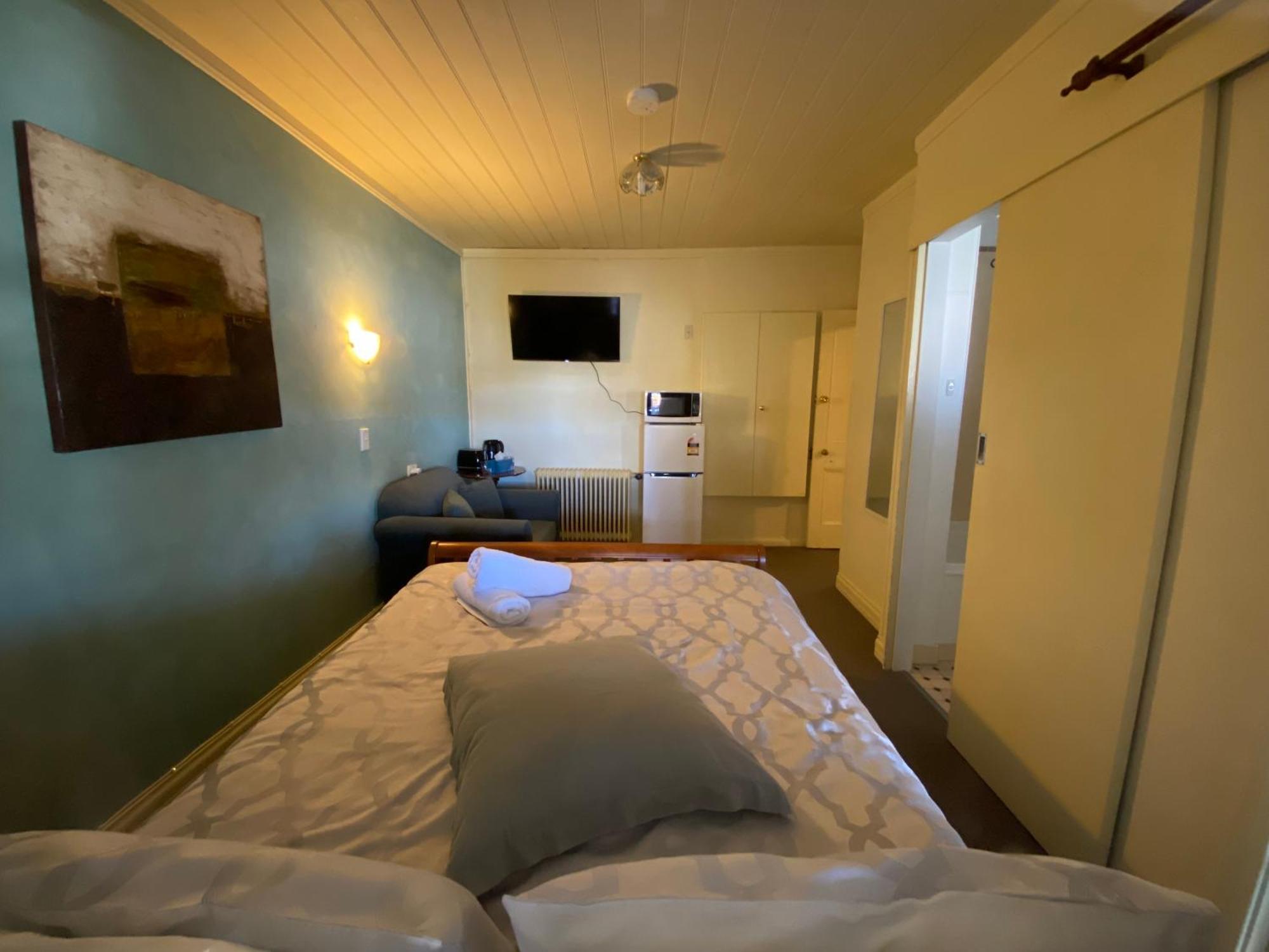 Ellstanmor Guesthouse Кума Екстериор снимка