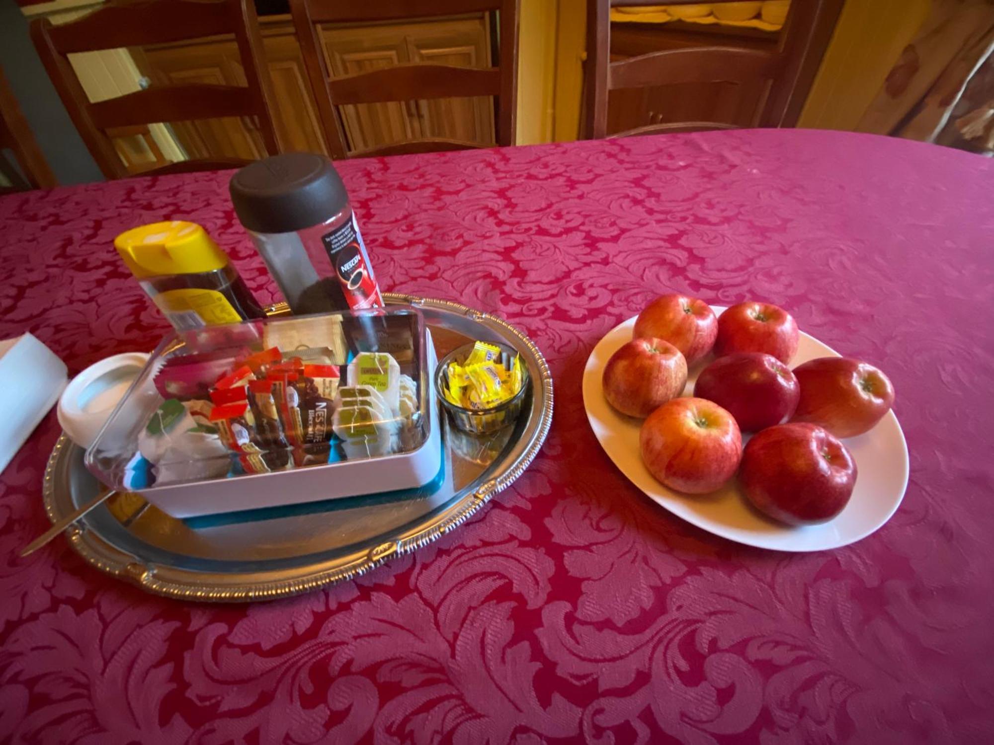 Ellstanmor Guesthouse Кума Екстериор снимка