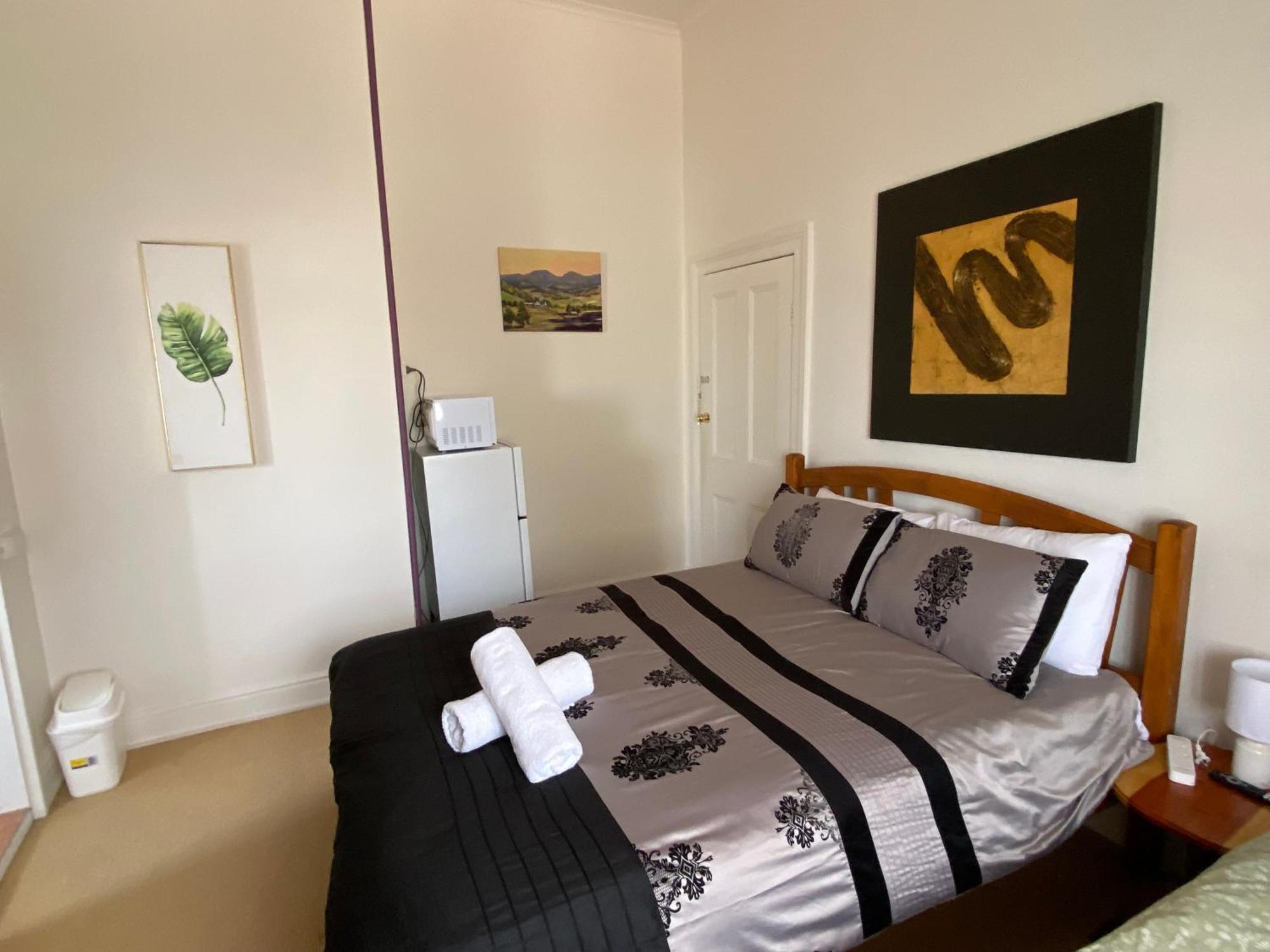 Ellstanmor Guesthouse Кума Екстериор снимка