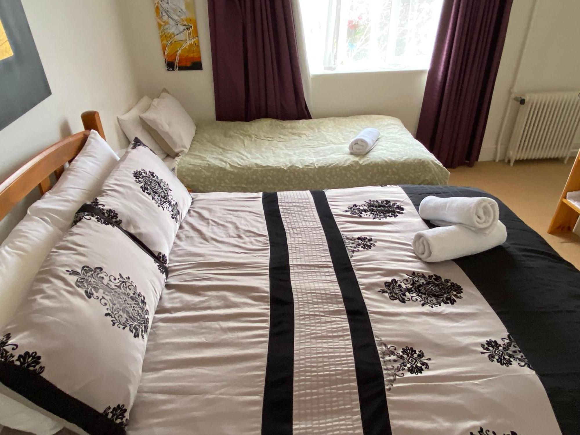 Ellstanmor Guesthouse Кума Екстериор снимка