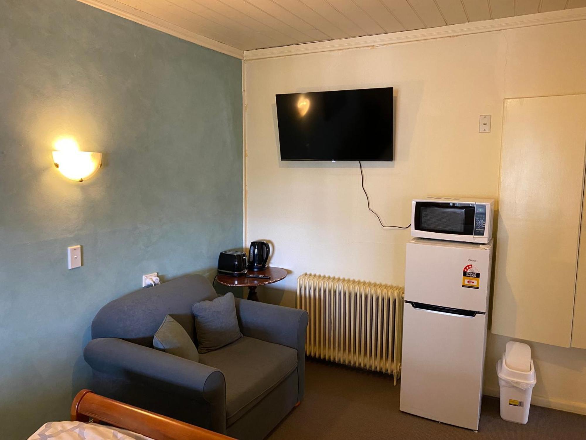Ellstanmor Guesthouse Кума Екстериор снимка