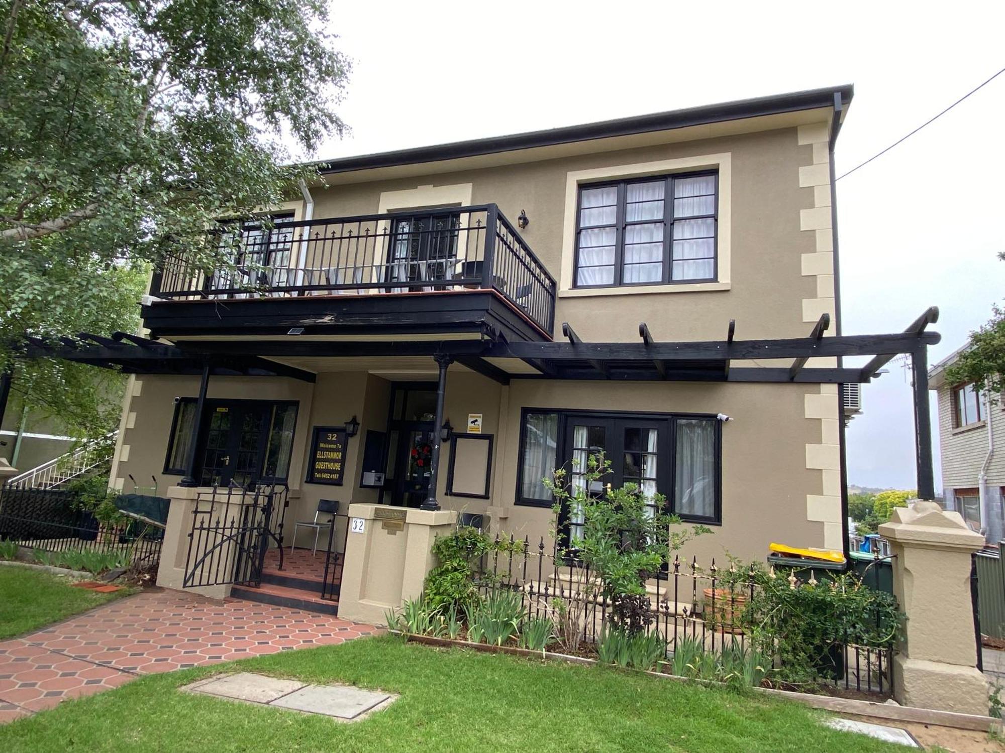 Ellstanmor Guesthouse Кума Екстериор снимка